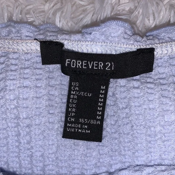 ✨2 SUMMER TOPS✨ - Picture 10 of 11